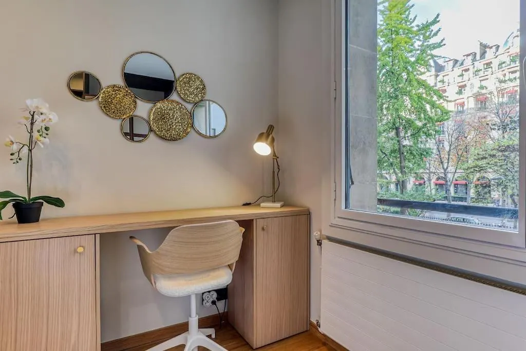 Apartament Montaigne Executive Suite Paryż
