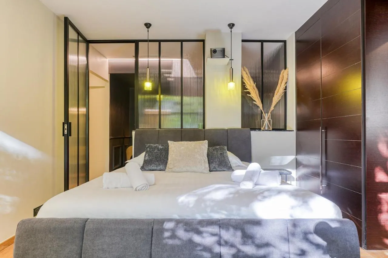 Apartament Montaigne Executive Suite Paryż